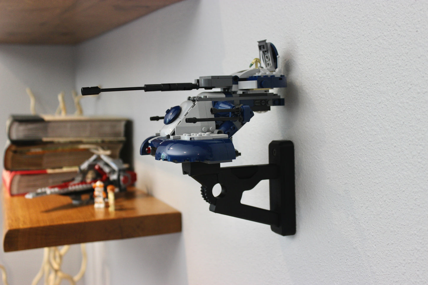 Wall Display for LEGO Star Wars Armored Assault Tank (AAT) 75283