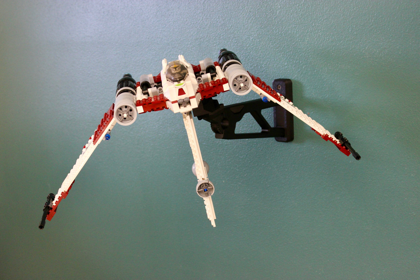 Wall Display for LEGO Star Wars V-19 Torrent 7674