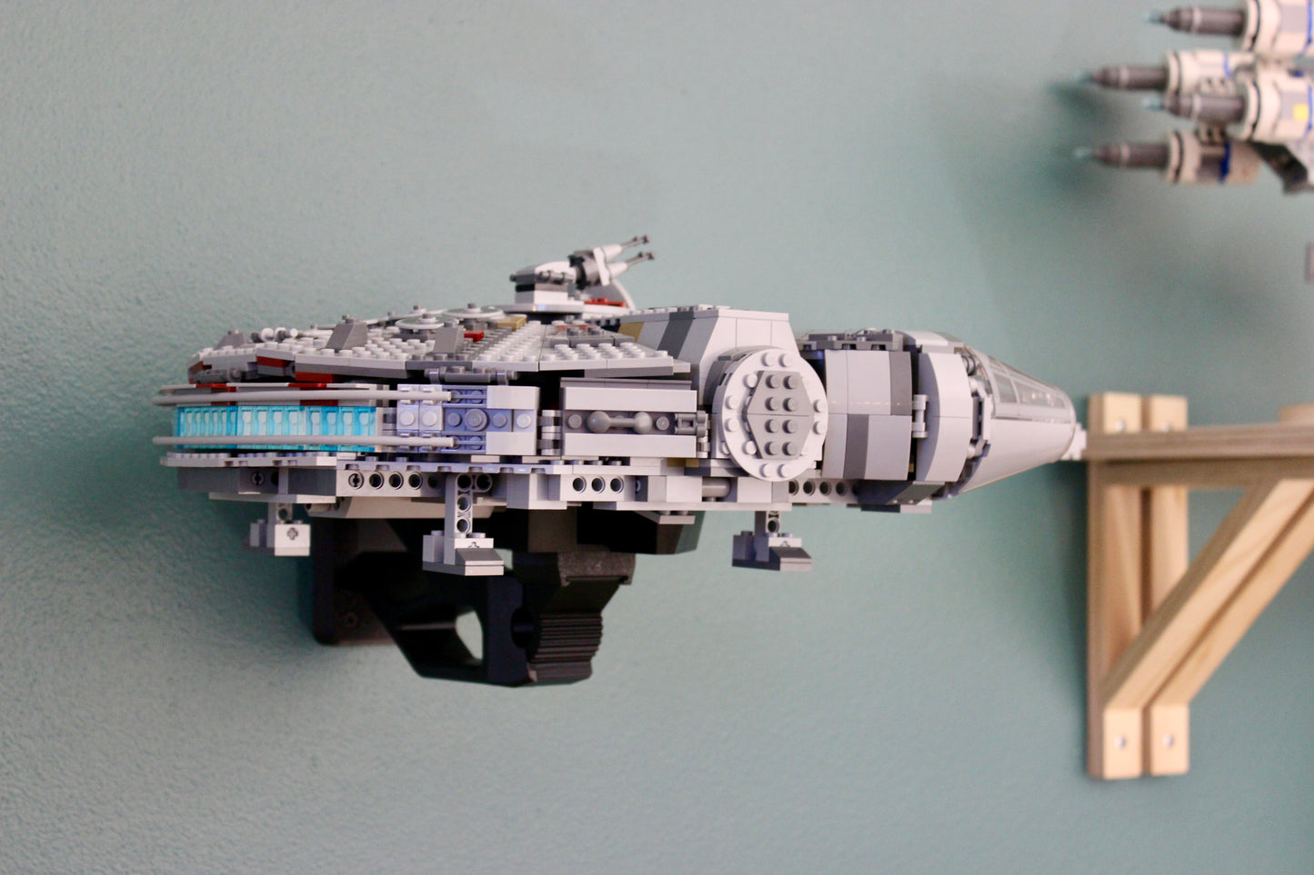Wall Display for LEGO Star Wars Millennium Falcon 75257