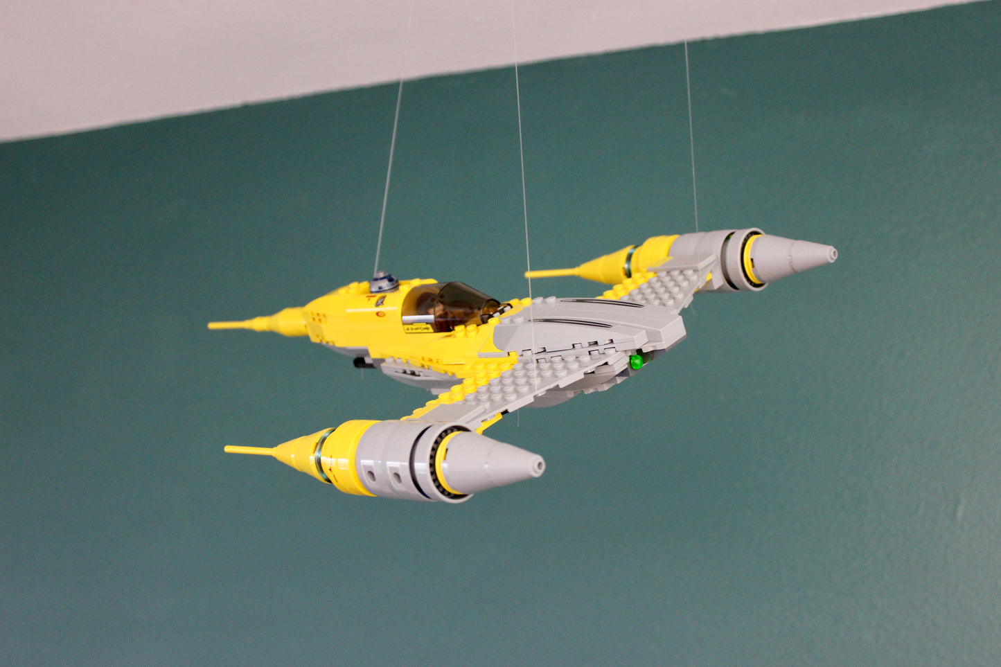 Universal Adjustable Ceiling Mount for LEGO
