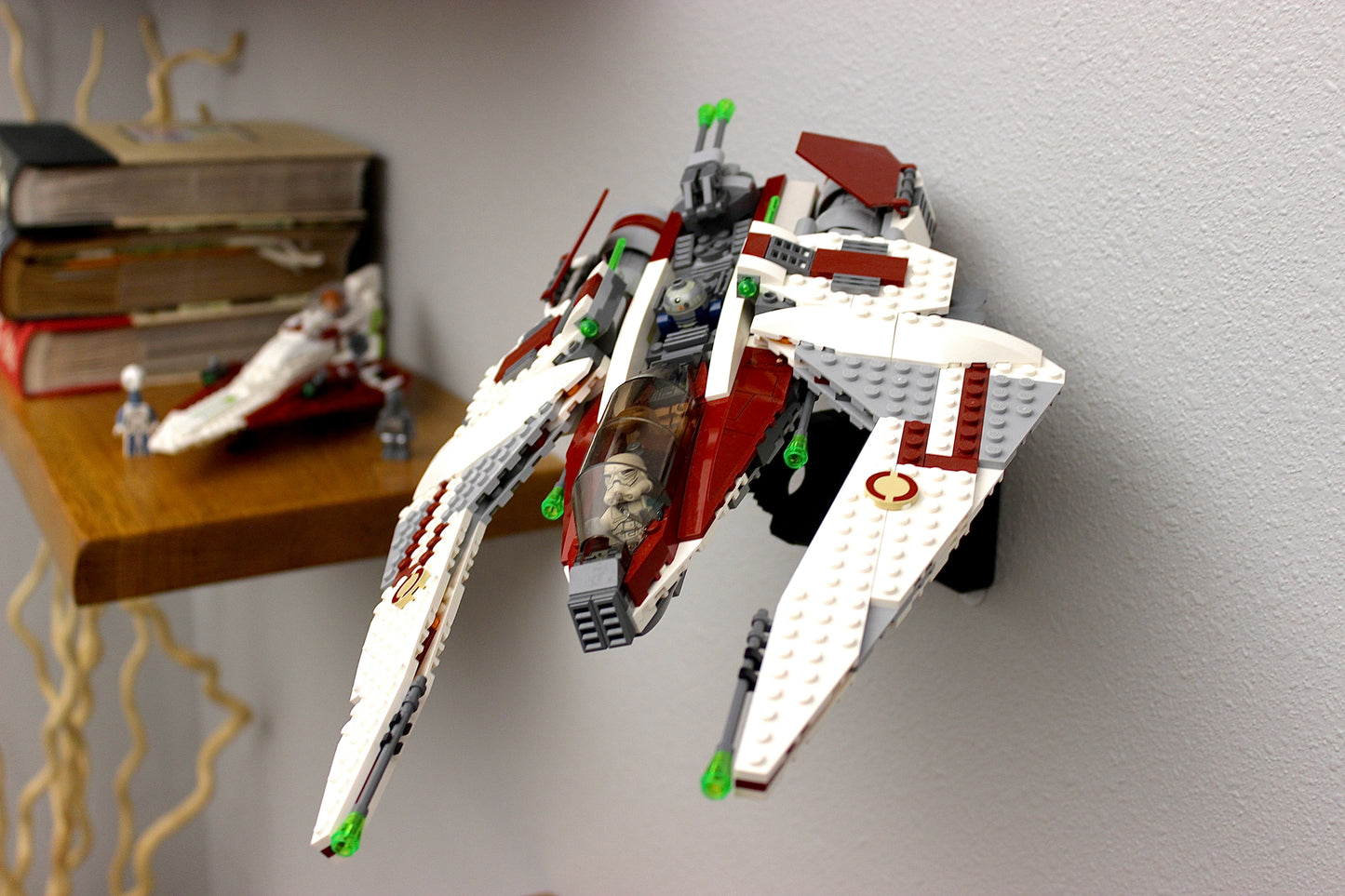 Wall Display for LEGO Star Wars Jedi Scout Fighter 75051