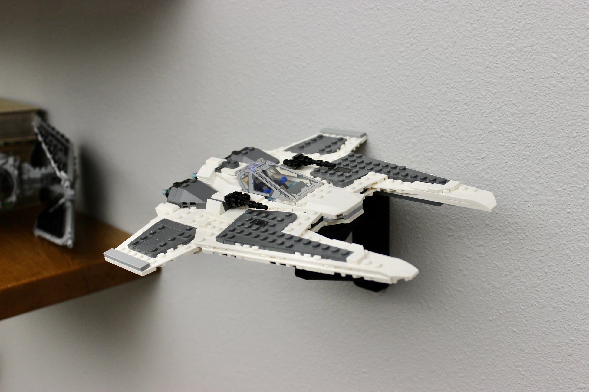 Wall Display for LEGO Star Wars Mandalorian Fang Fighter vs TIE Interceptor 75348 - Installation