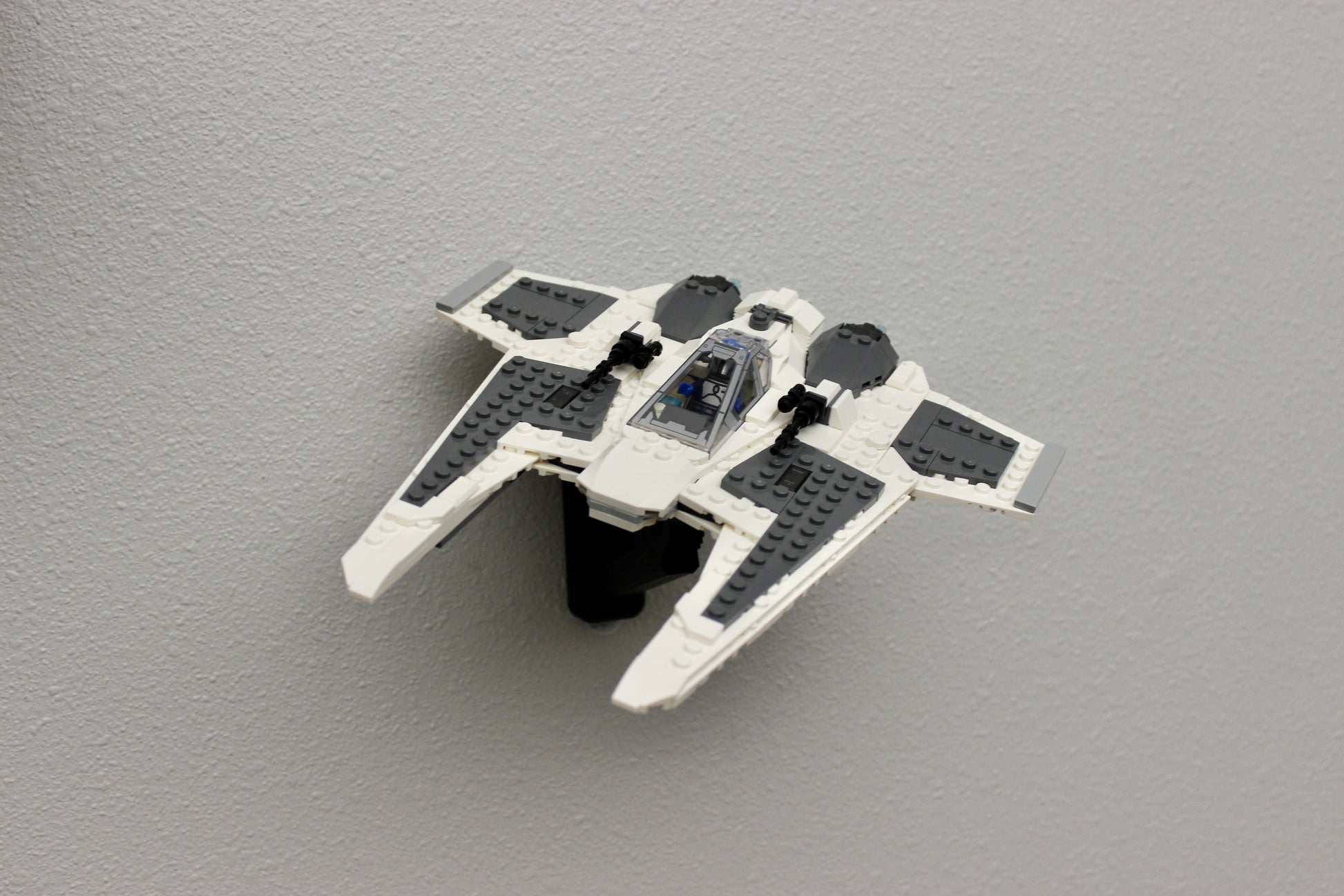 Wall Display for LEGO Star Wars Mandalorian Fang Fighter vs TIE Interceptor 75348 - Size Comparison