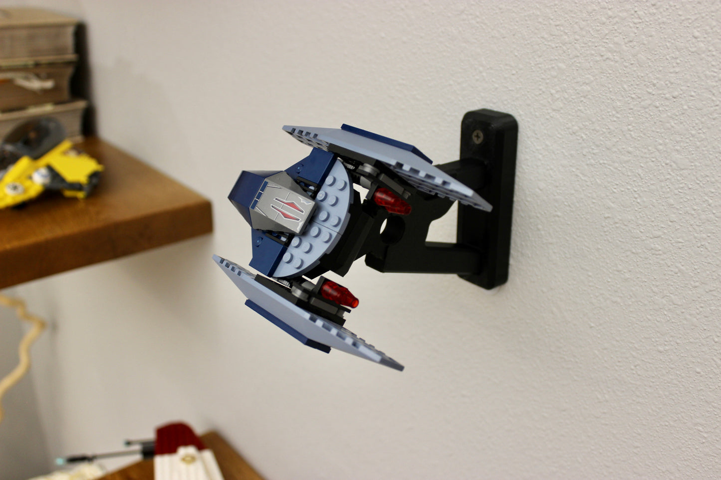 Wall Display for LEGO Star Wars Jedi Starfighter & Vulture Droid 7256 - Mounted on Wall