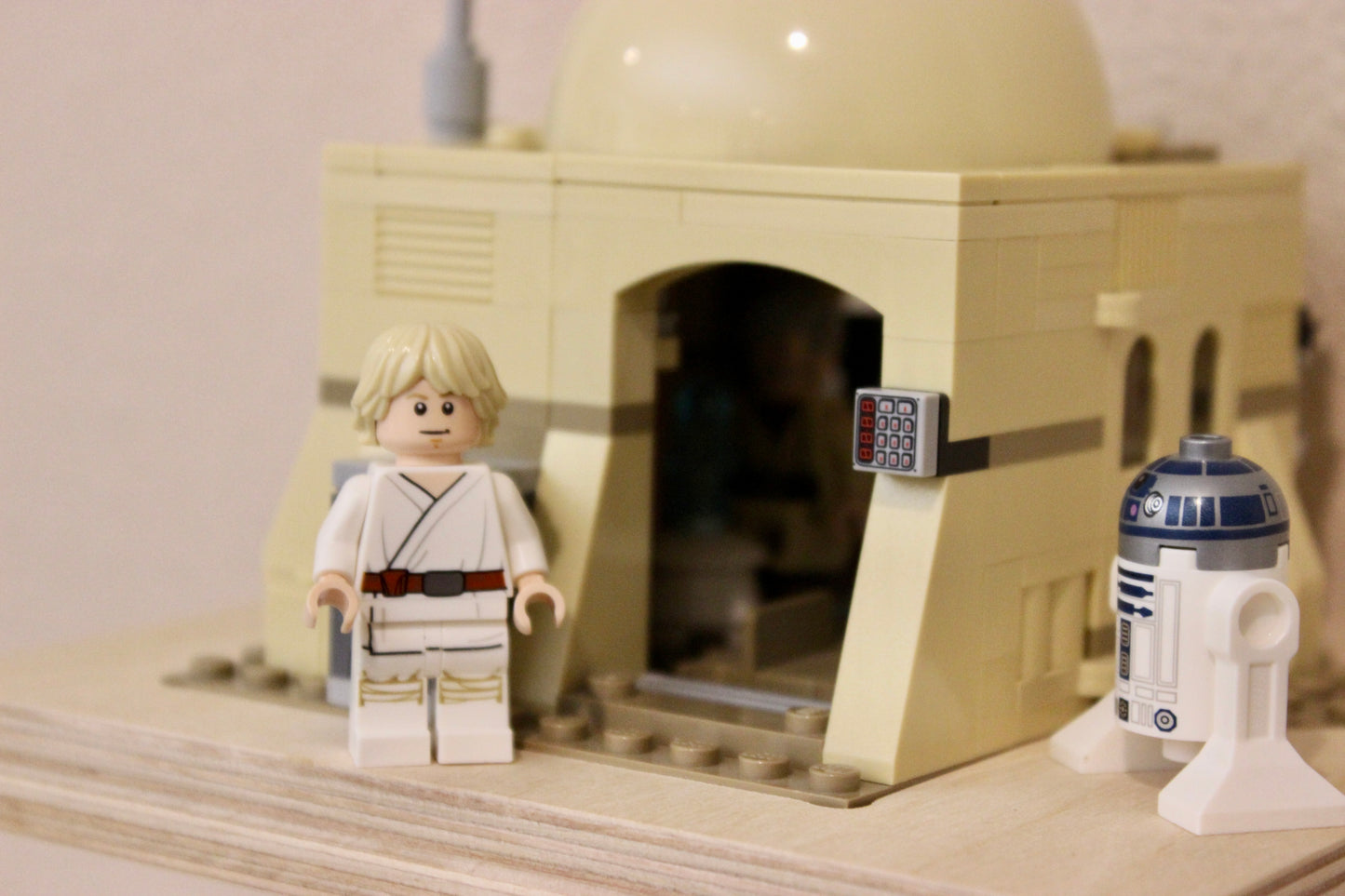 Wood Floating Shelf for LEGO Star Wars Obi-Wan's Hut 75270 - Installation