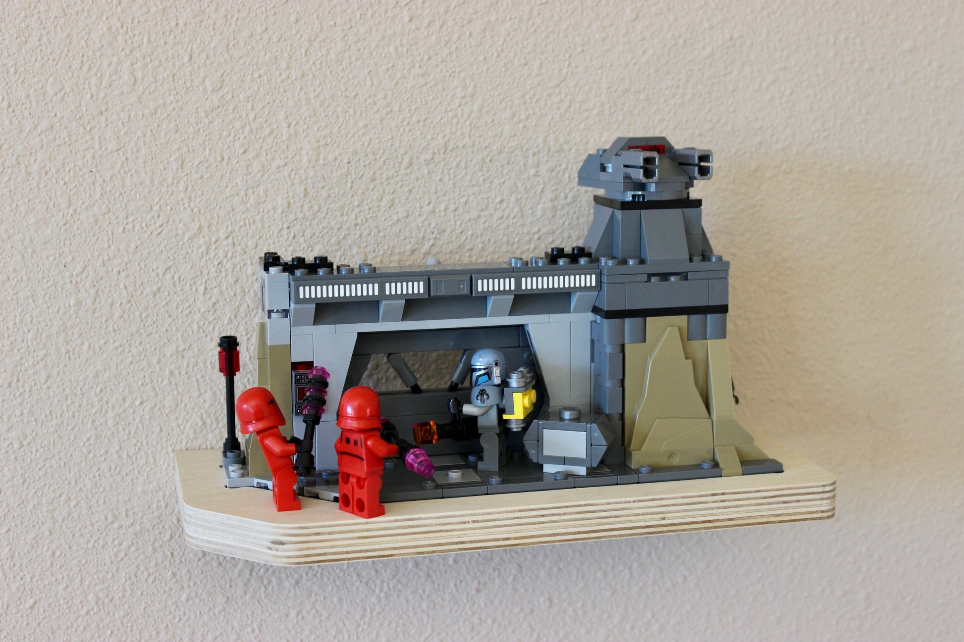Wood Floating Shelf for LEGO Star Wars Paz Vizsla and Moff Gideon Battle 75386 - Brick Engineering Display