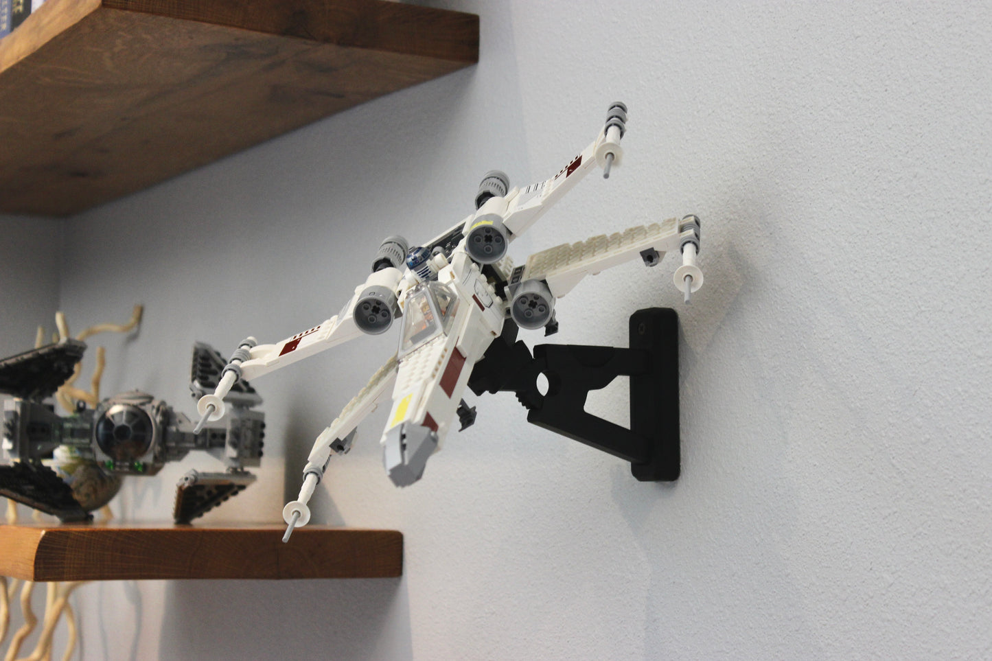 Wall Display for LEGO Star Wars Luke Skywalker’s X-Wing Fighter 75301