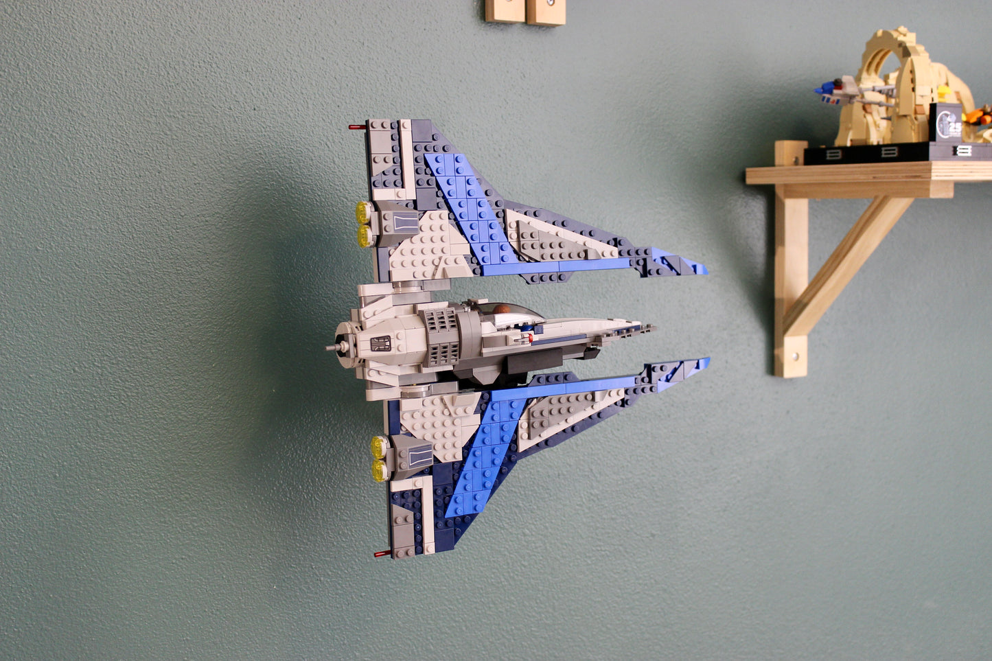 Wall Display for LEGO Star Wars Mandalorian Starfighter 75316