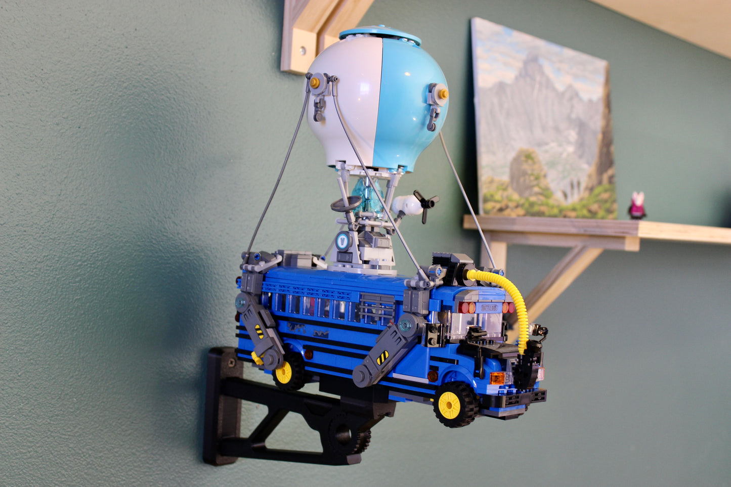 Wall Display for LEGO Fortnite Battle Bus 77073
