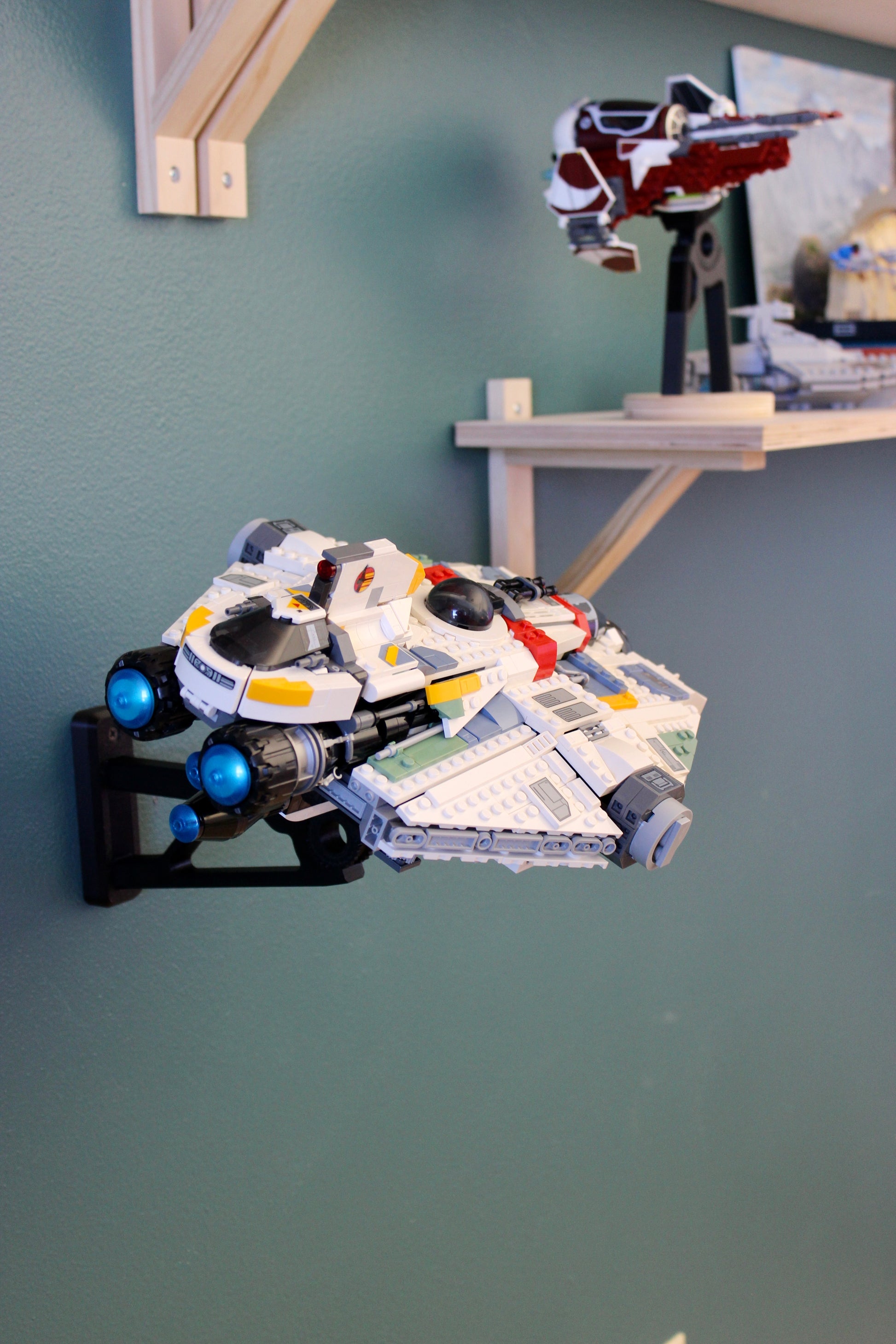 Wall Display for LEGO Star Wars Ghost & Phantom II 75357 - Image 5