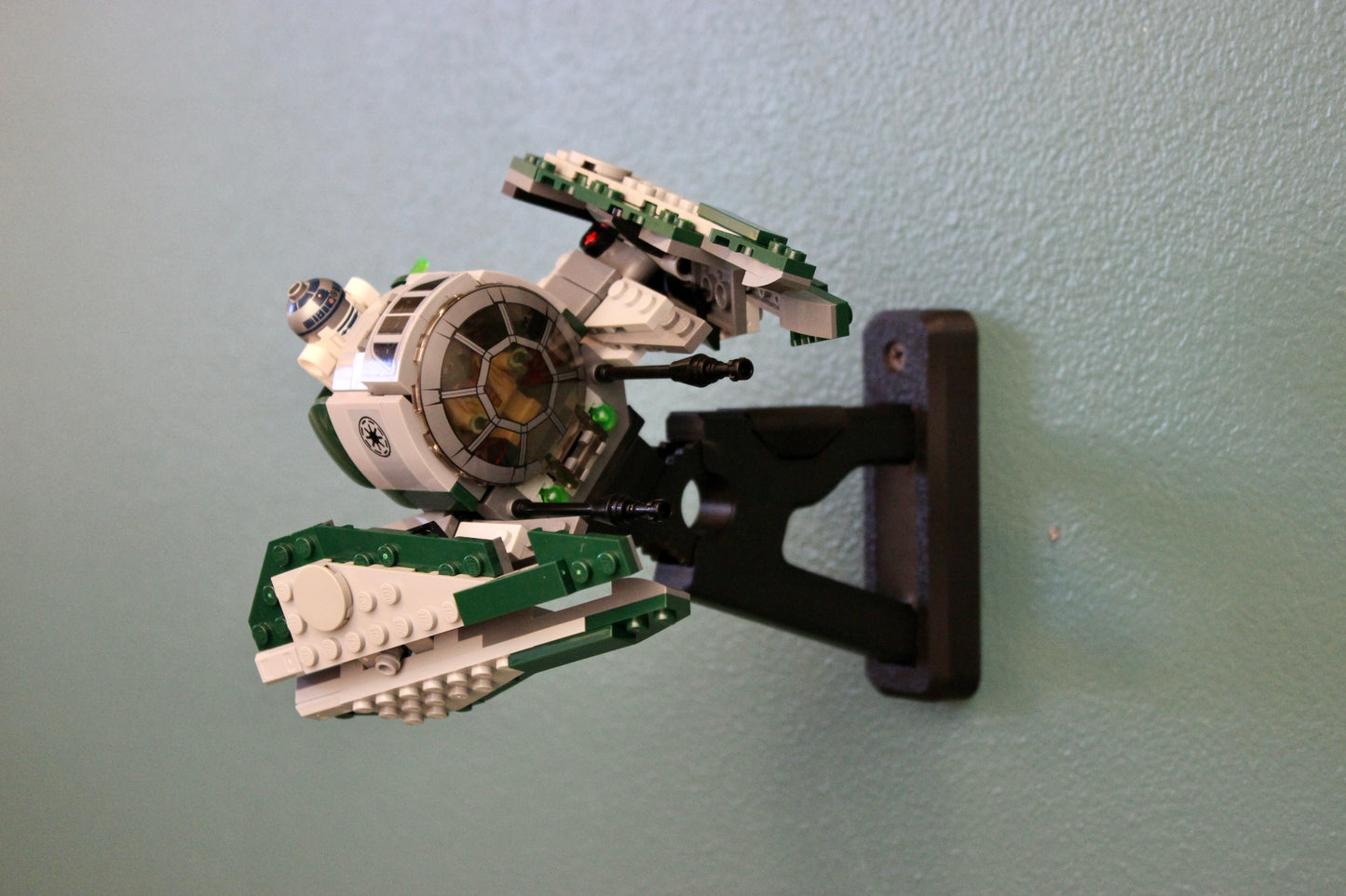 Wall Display for LEGO Star Wars Yoda's Jedi Starfighter 75360 - front view