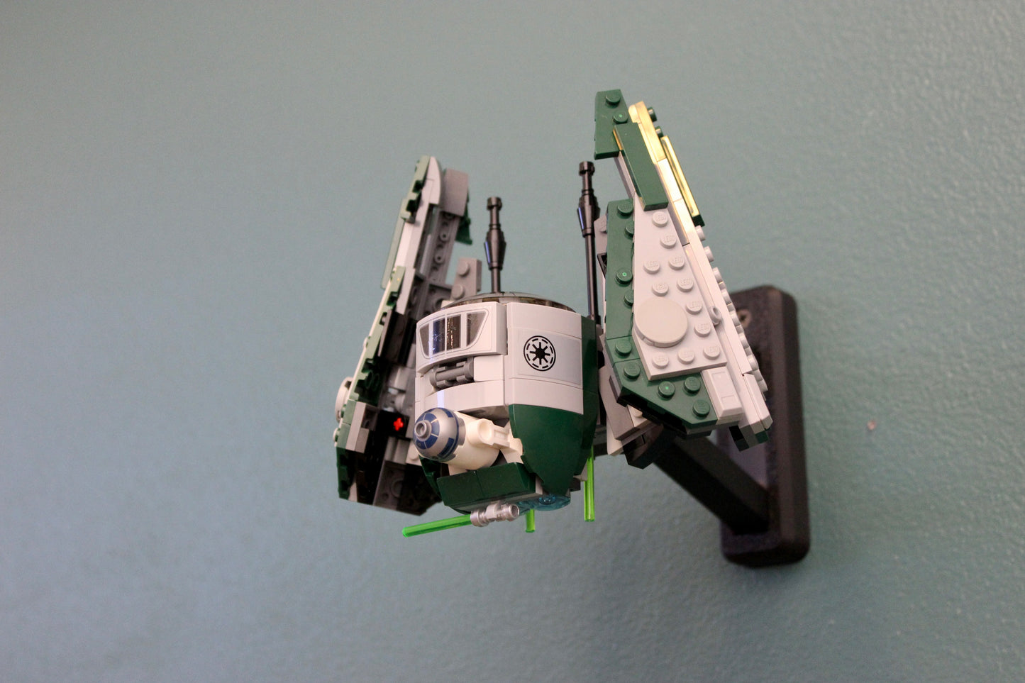 Wall Display for LEGO Star Wars Yoda's Jedi Starfighter 75360 - Image 5