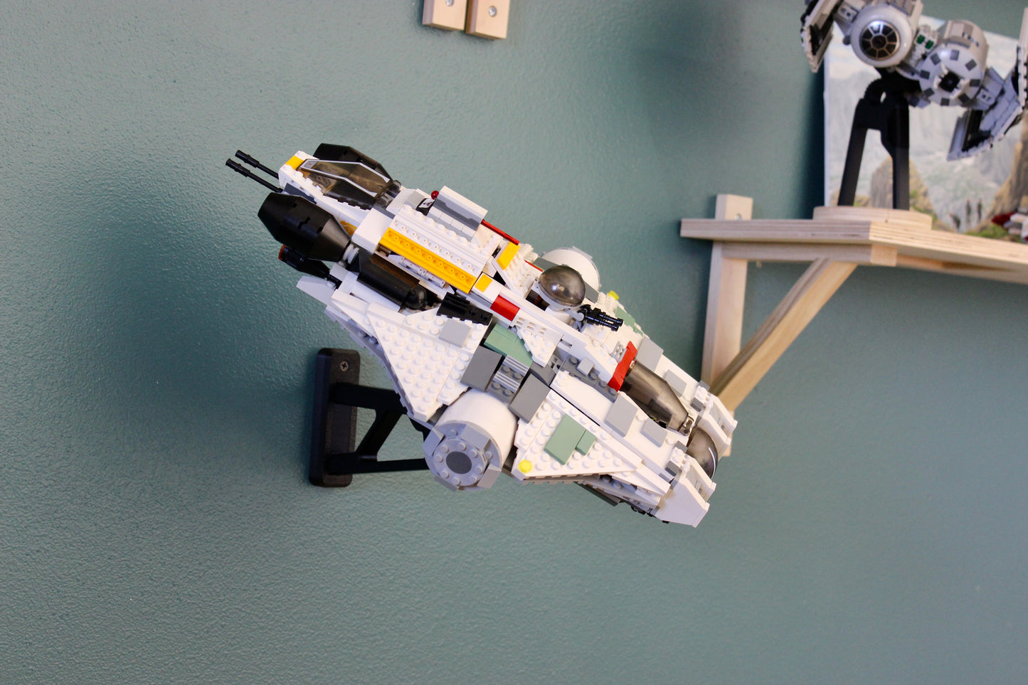Wall Display for LEGO Star Wars The Ghost 75053 - Image 4