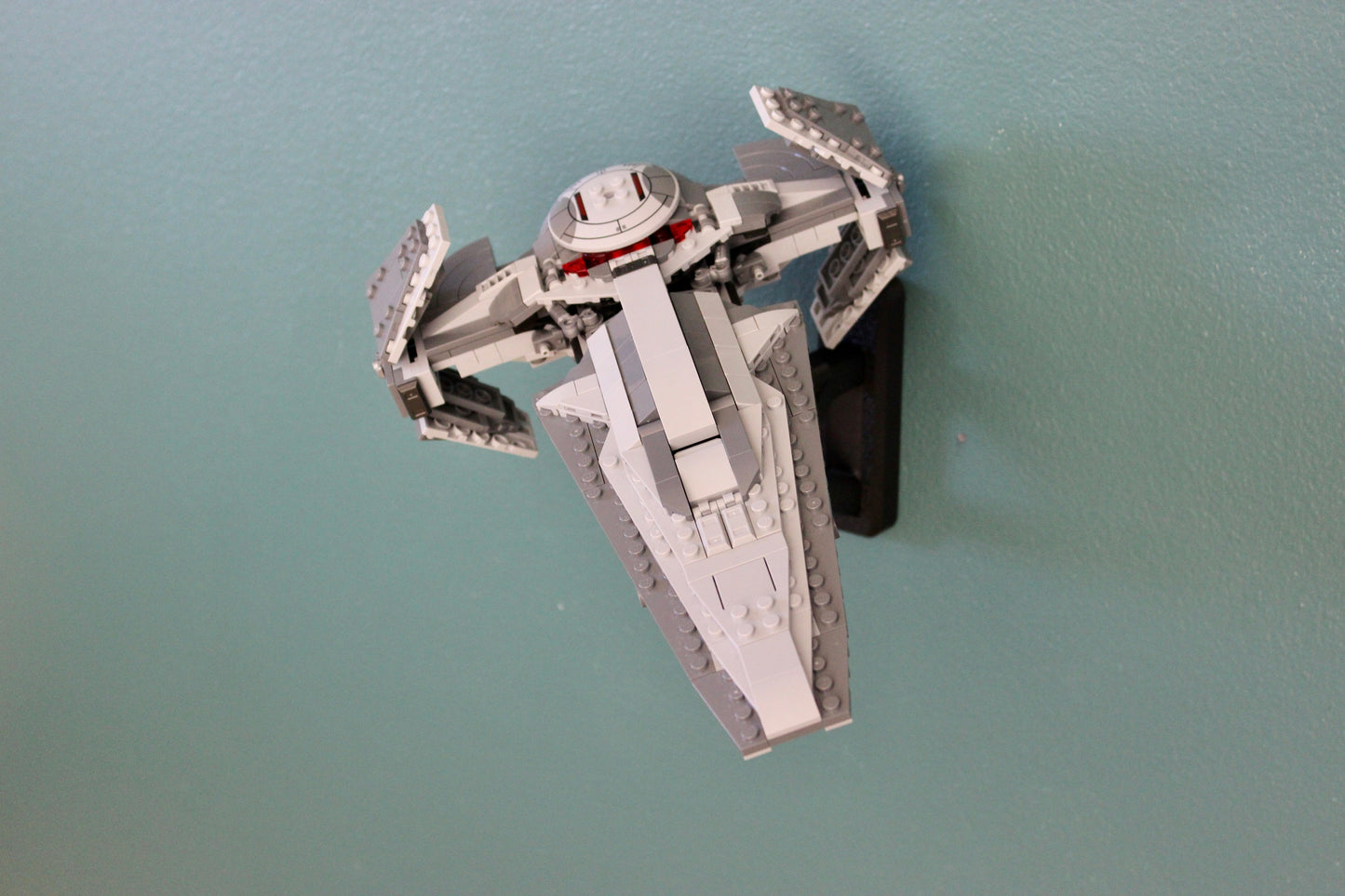 Wall Display for LEGO Star Wars Darth Maul's Sith Infiltrator 75383 - detail view