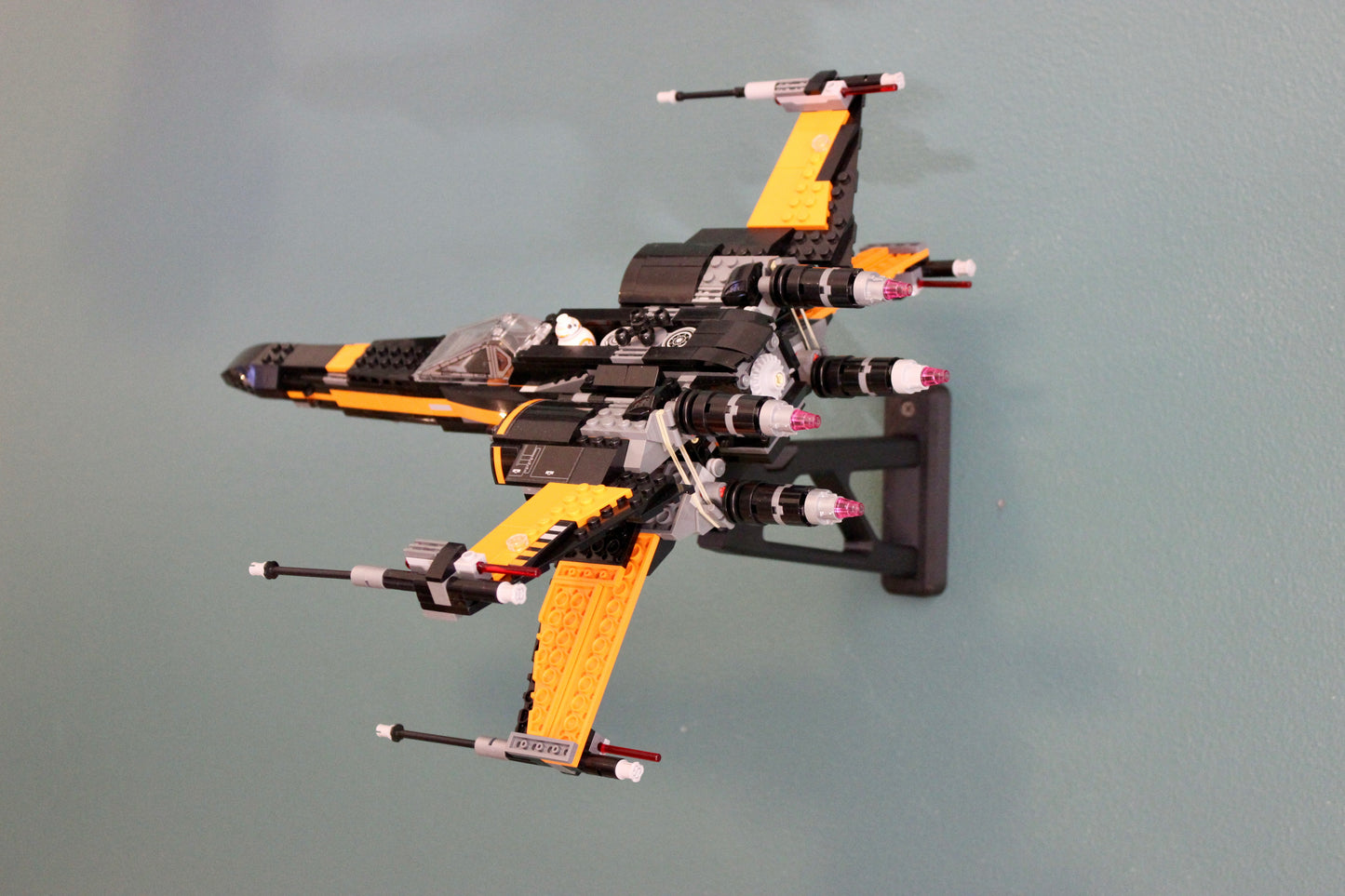Wall Display for LEGO Star Wars Poe's X-Wing Fighter 75102