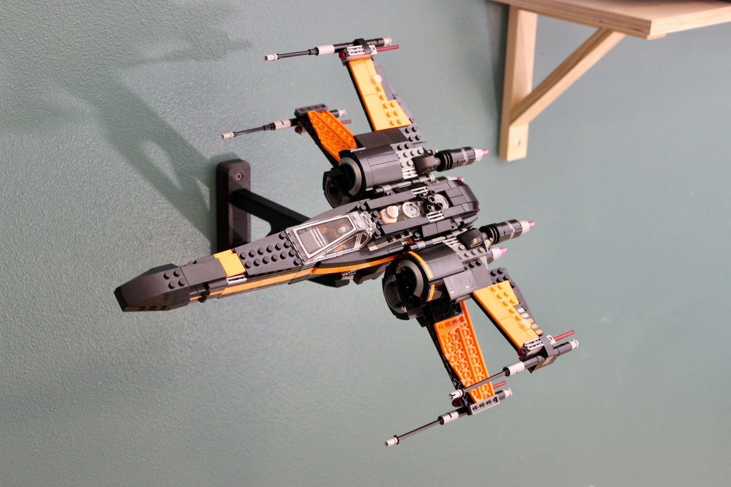Wall Display for LEGO Star Wars Poe's X-Wing Fighter 75102