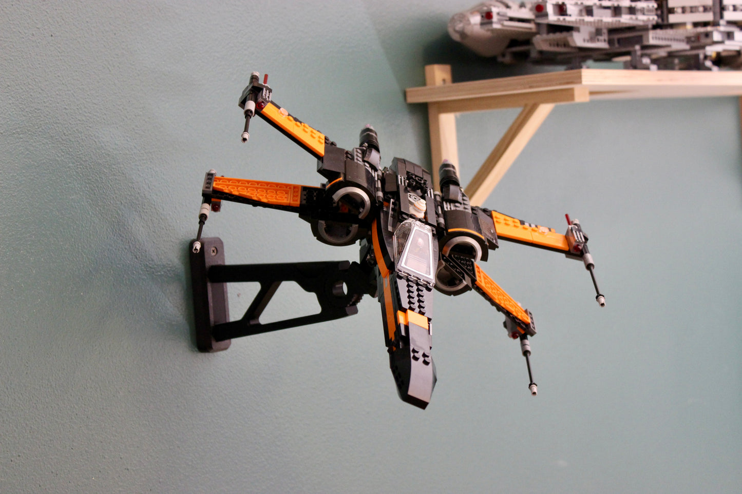 Wall Display for LEGO Star Wars Poe's X-Wing Fighter 75102