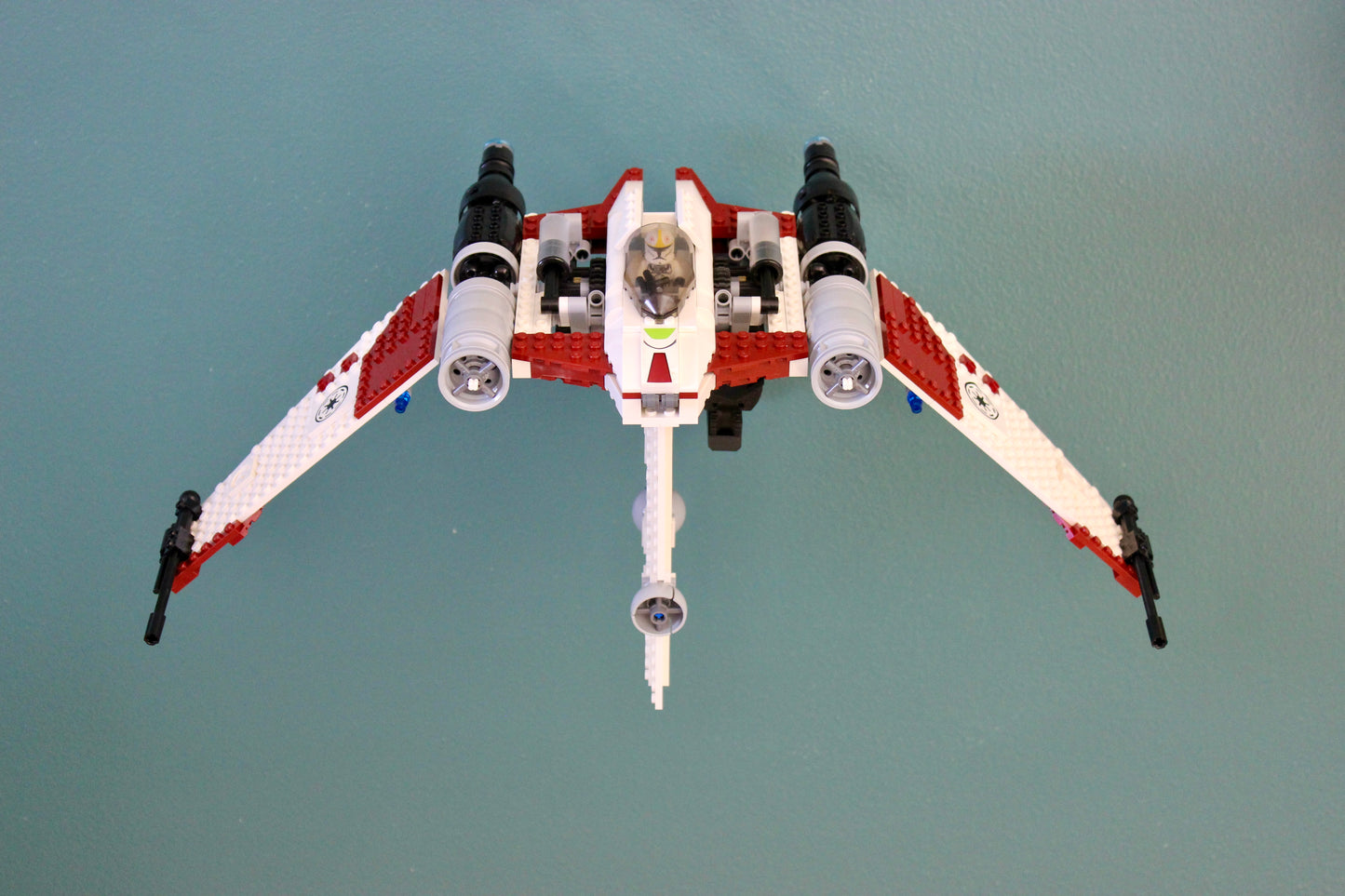 Wall Display for LEGO Star Wars V-19 Torrent 7674