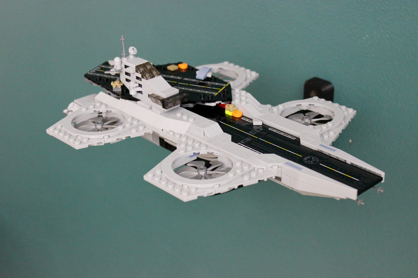 Wall Display for LEGO Marvel The Avengers Helicarrier 76295 - side view