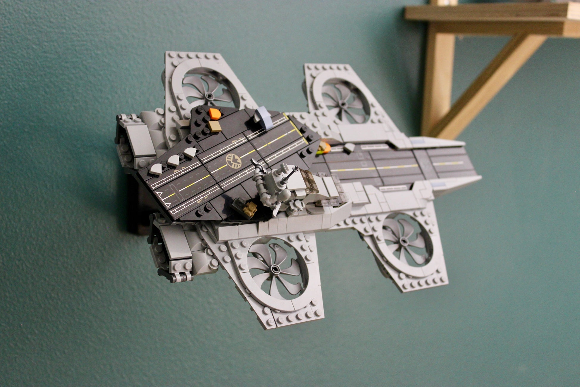 Wall Display for LEGO Marvel The Avengers Helicarrier 76295 - Image 6