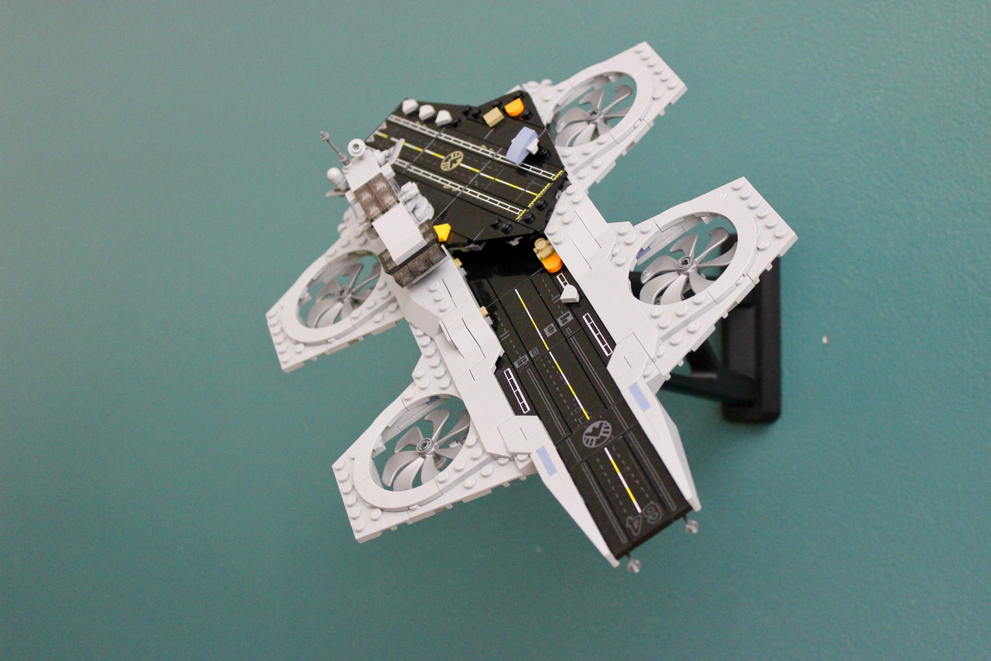 Wall Display for LEGO Marvel The Avengers Helicarrier 76295 - Image 5