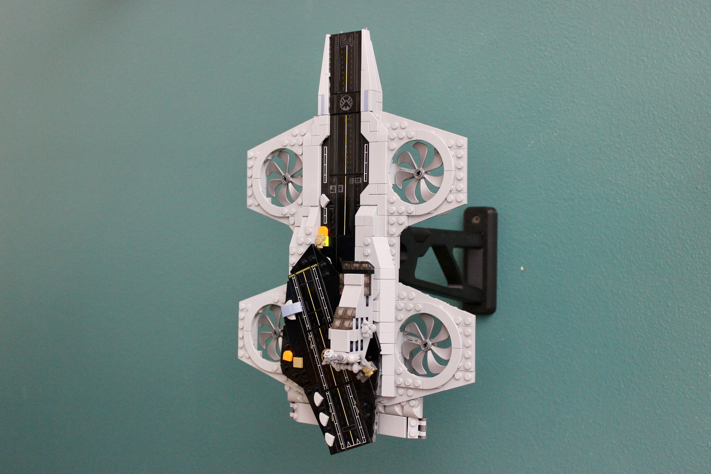 Wall Display for LEGO Marvel The Avengers Helicarrier 76295 - Image 8