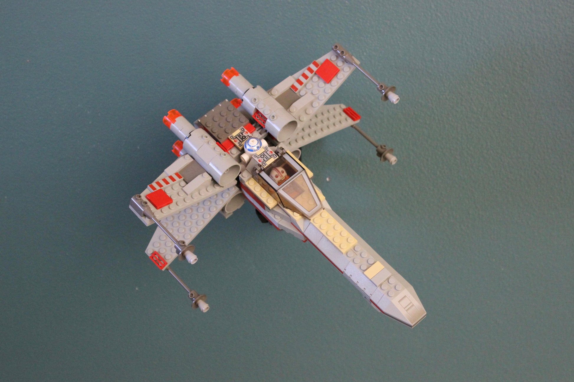 Wall Display for LEGO Star Wars X-Wing Fighter 7140 - side view