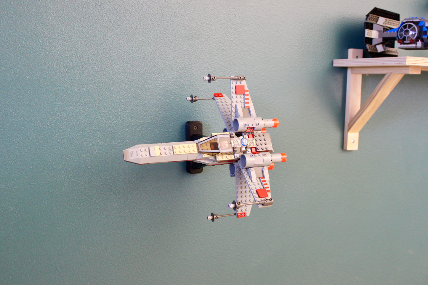 Wall Display for LEGO Star Wars X-Wing Fighter 7140 - Image 6