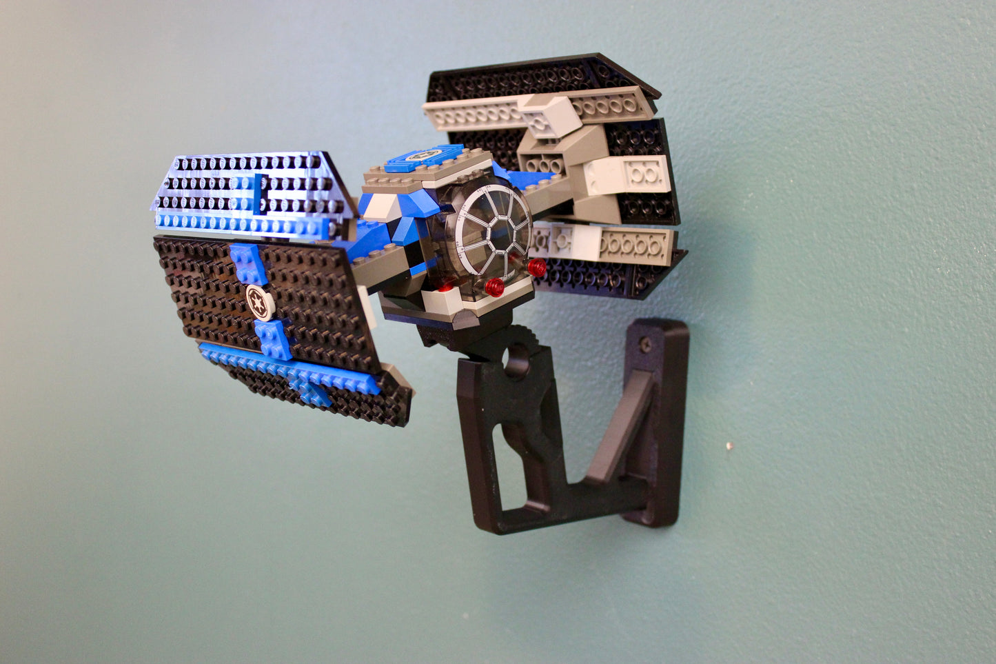 Wall Display for LEGO Star Wars TIE Fighter & Y-Wing 7150 - Image 4