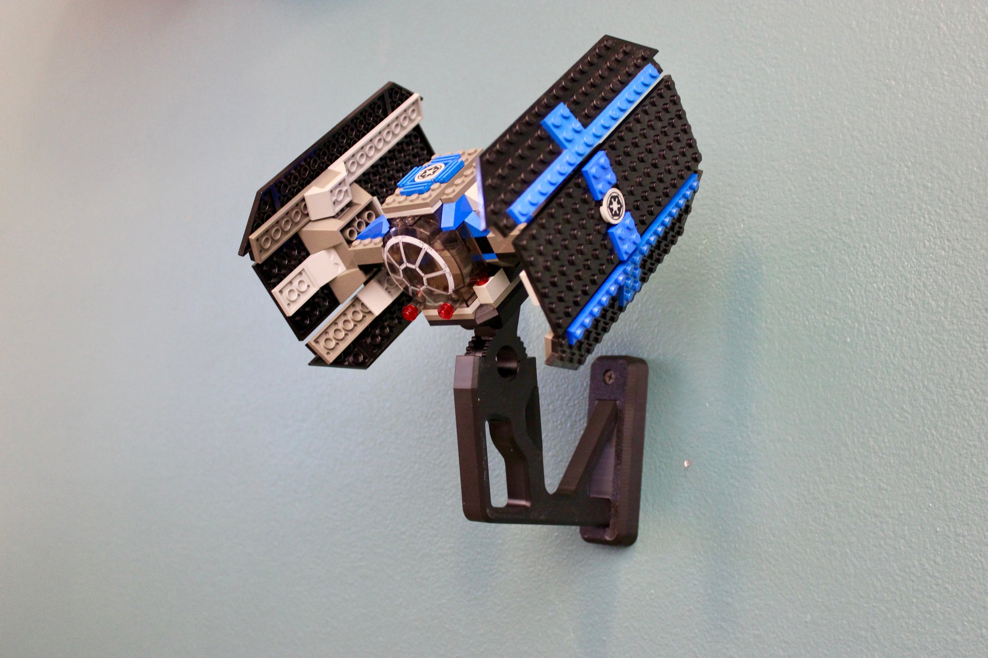 Wall Display for LEGO Star Wars TIE Fighter & Y-Wing 7150 - side view