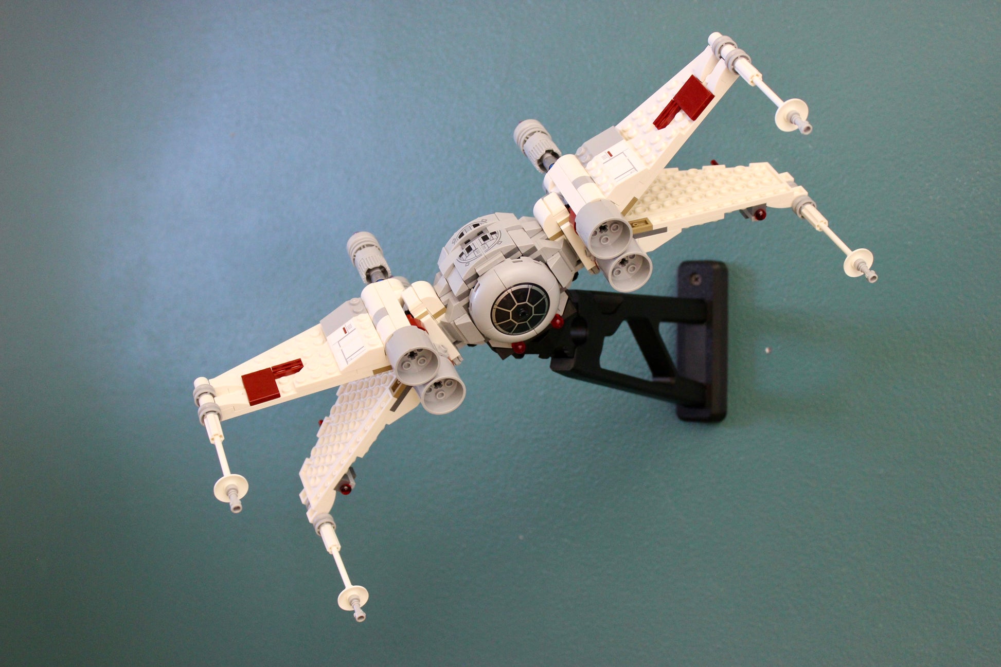Wall Display for LEGO Star Wars TIE Fighter & X-Wing Mash-up 75393 - Image 13