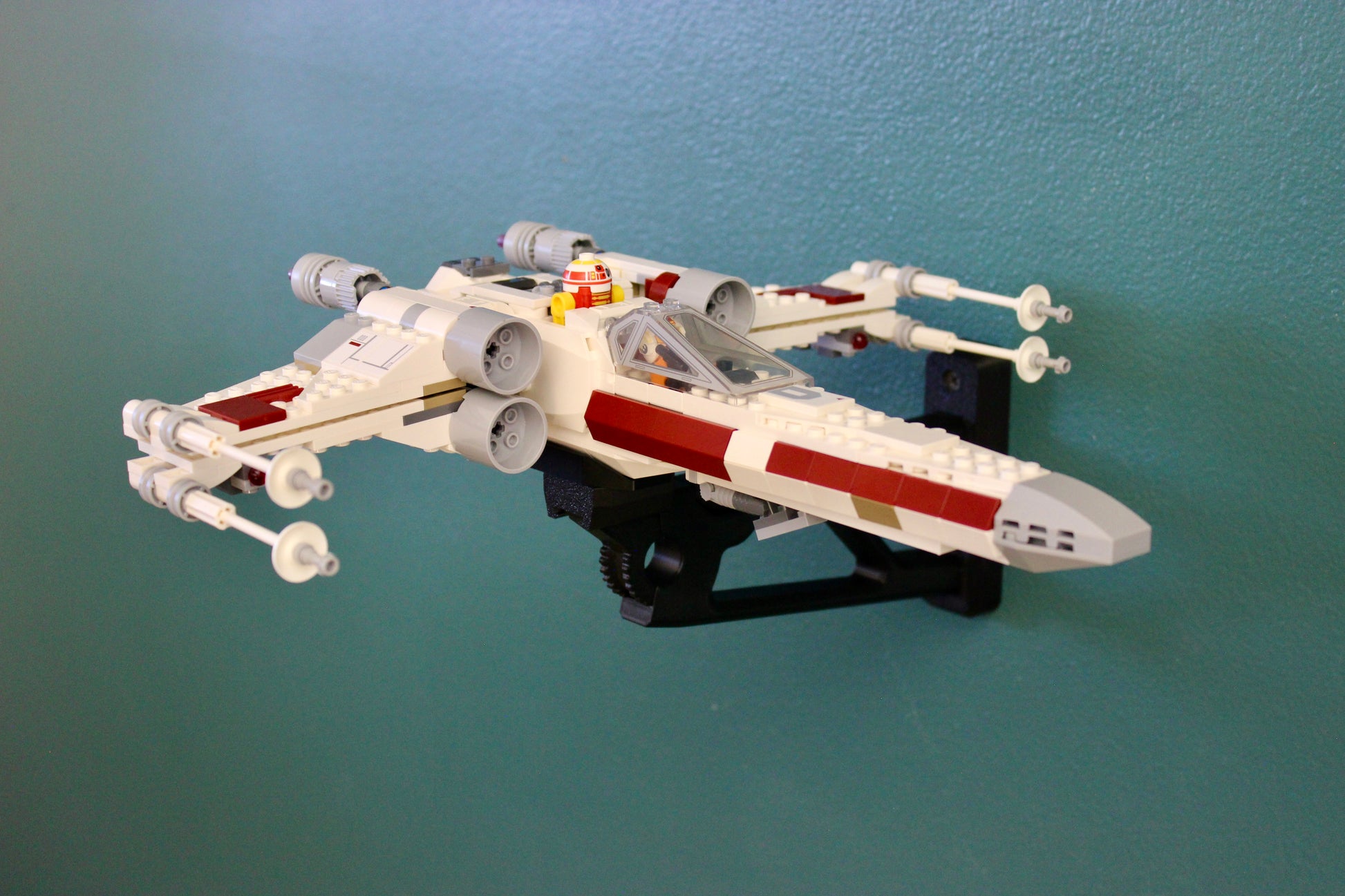 Wall Display for LEGO Star Wars TIE Fighter & X-Wing Mash-up 75393 - Image 6