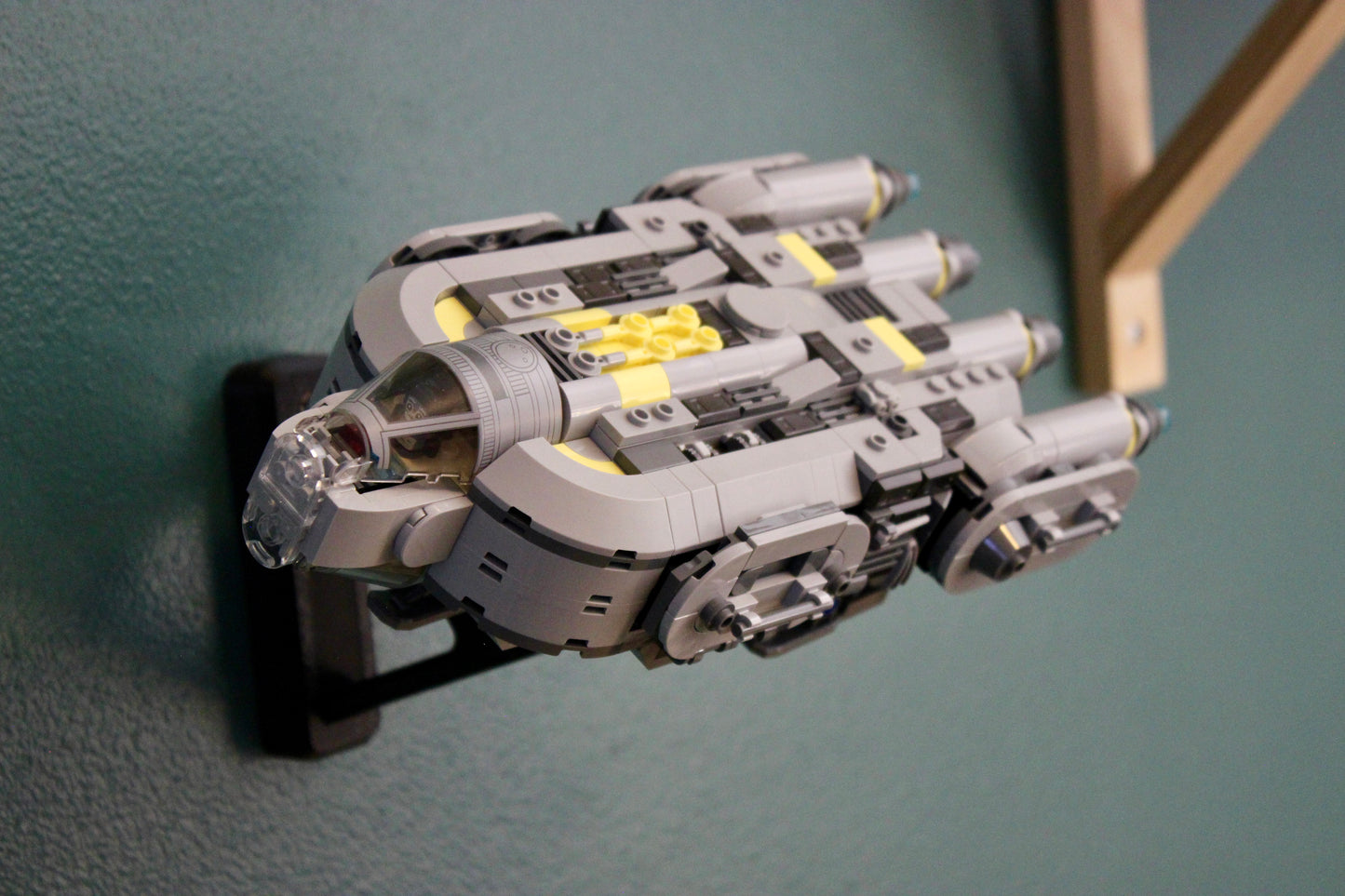 Wall Display for LEGO Star Wars Anzellan Starship 75445