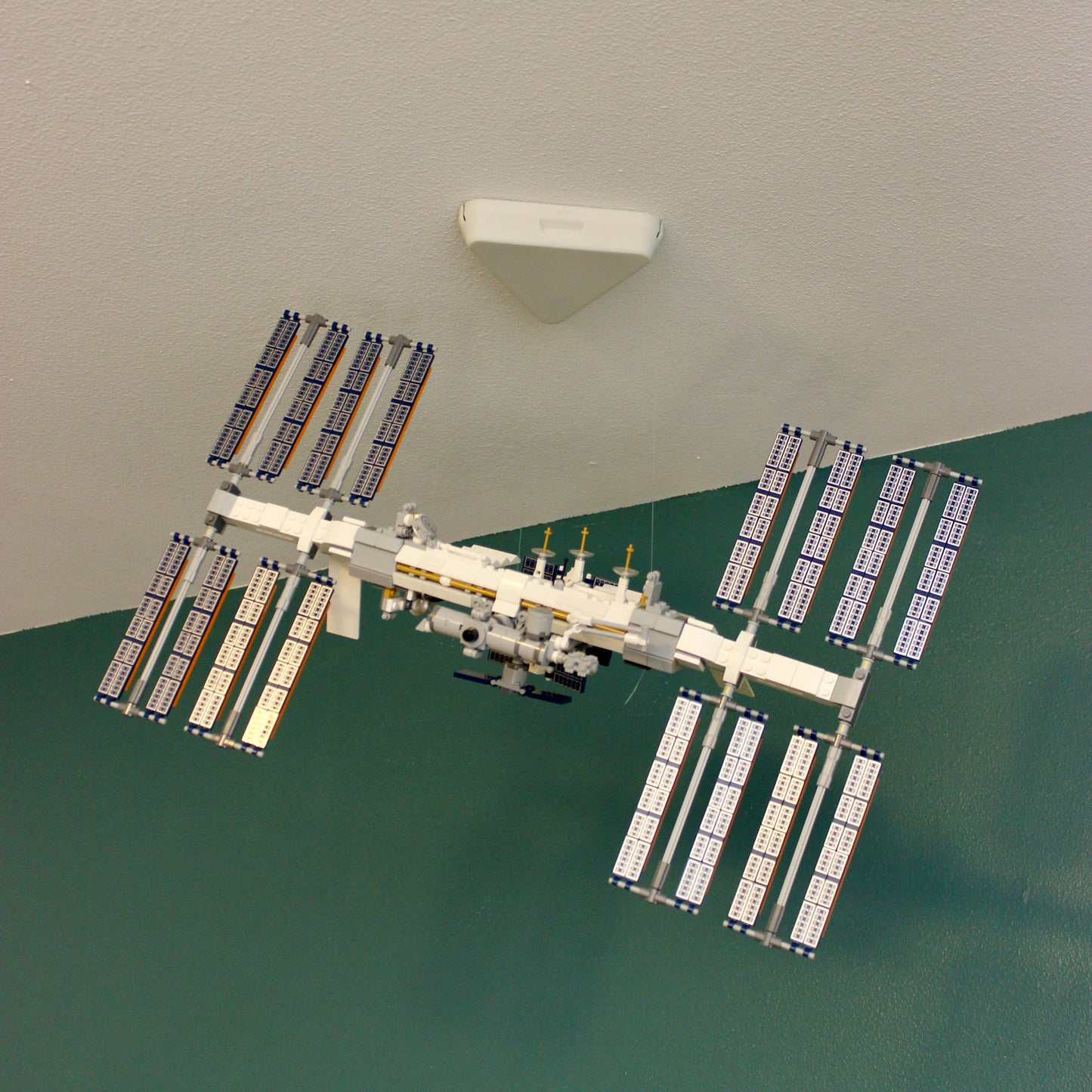 Universal Adjustable Ceiling Mount for LEGO