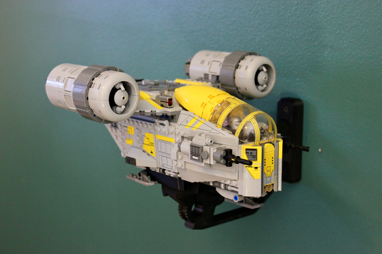 Wall Display for LEGO Star Wars The Razor Crest 75447
