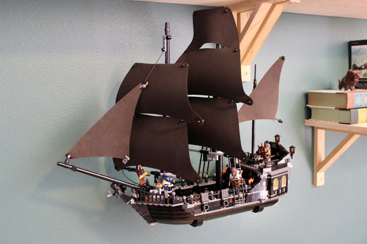 Boat Display for LEGO Hulls and Pirateships
