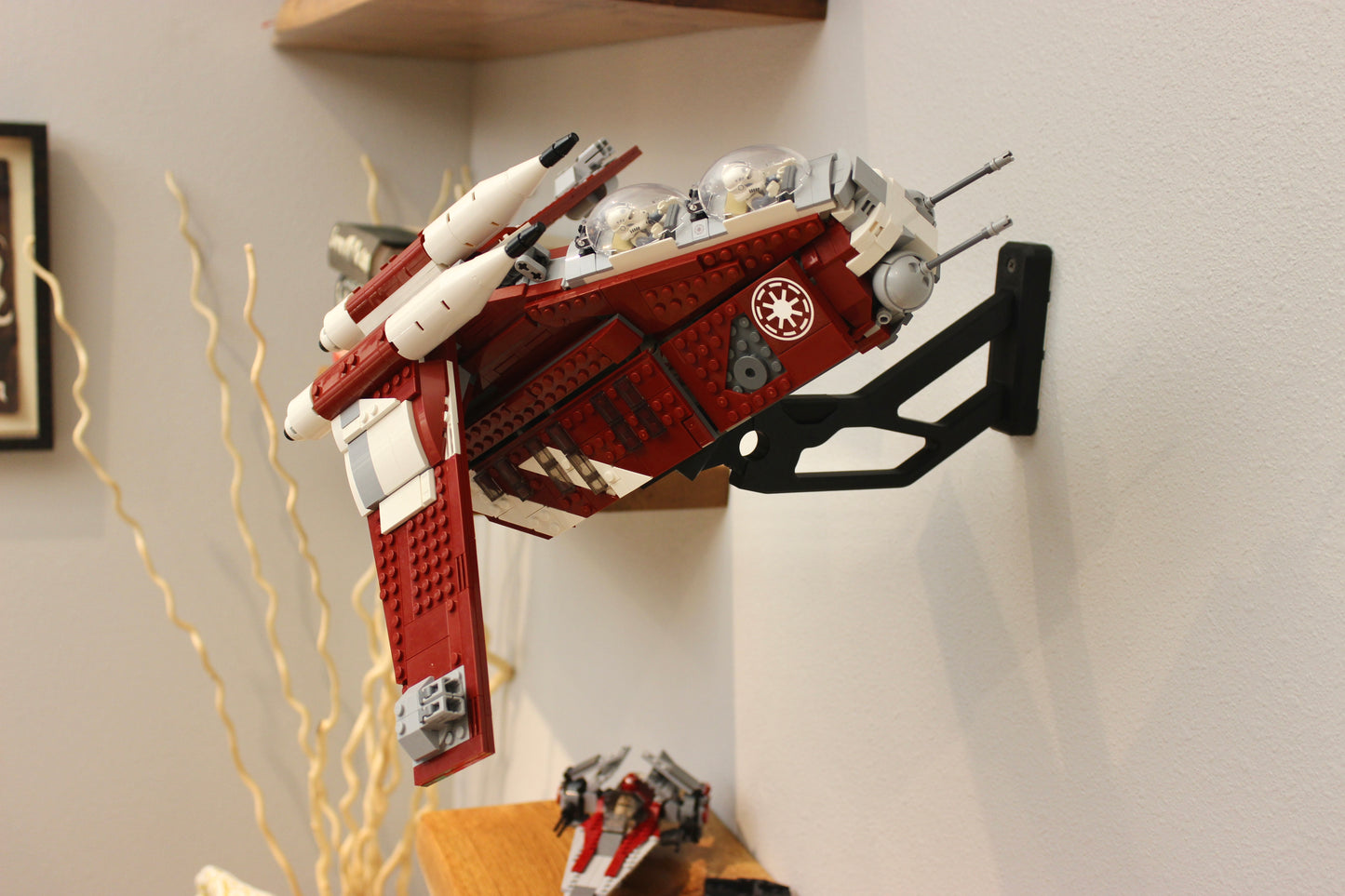 Wall Display for LEGO Star Wars Coruscant Guard Gunship 75354