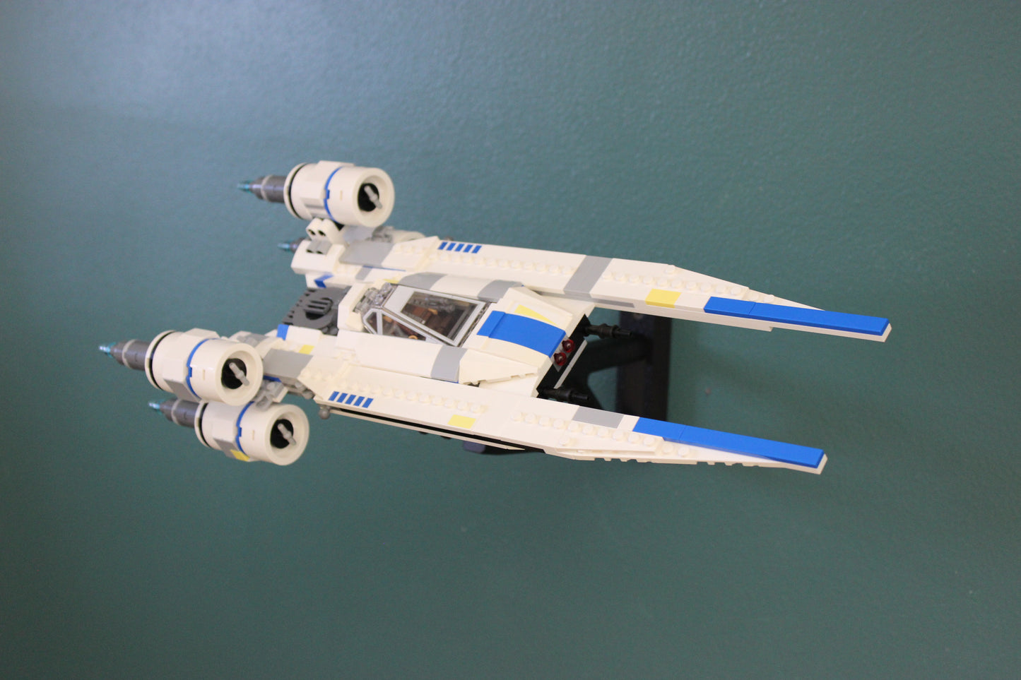 Wall Display for LEGO Star Wars Rebel U-Wing Starfighter 75399 - side view