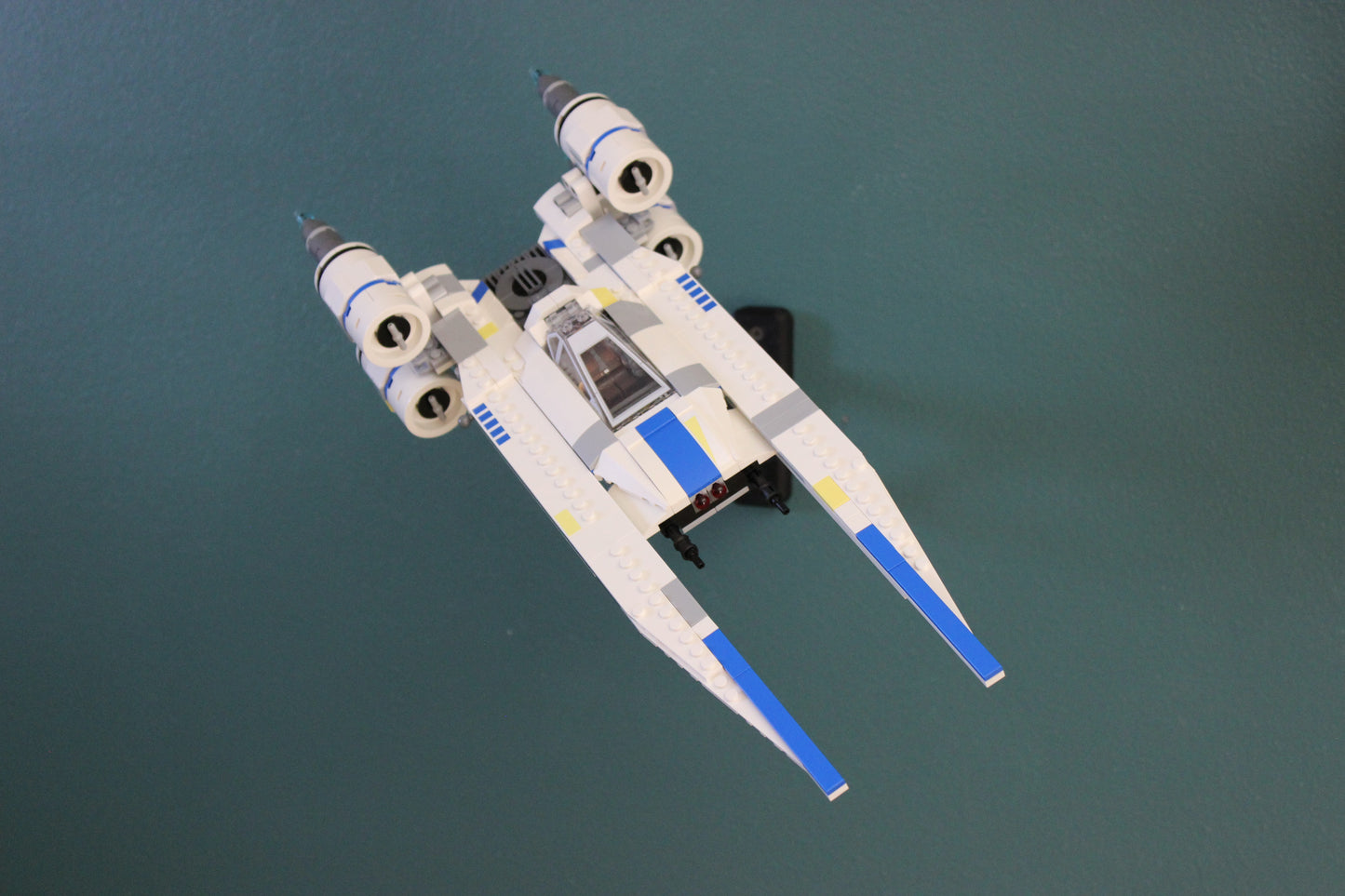 Wall Display for LEGO Star Wars Rebel U-Wing Starfighter 75399 - Image 4